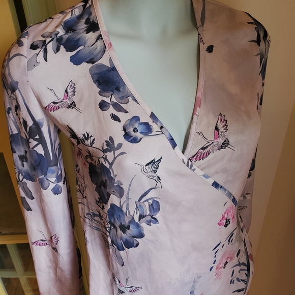 H&M Satin Floral Wrap Shall - Picture 8 of 9